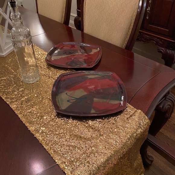 Gorgeous Stoneware Dinner/Serving Plates. Glazed on the Top.Marked on the bottom - Picture 6 of 6